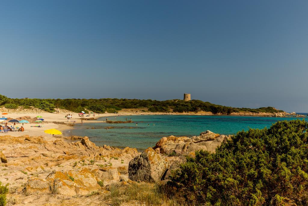 Hotel Petri Marini Aglientu Buitenkant foto